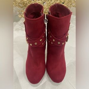 🎀 GBG Guess Size 6 1/2 M NWOT Deeka Heeled Suede Ankle Boots Women Platform